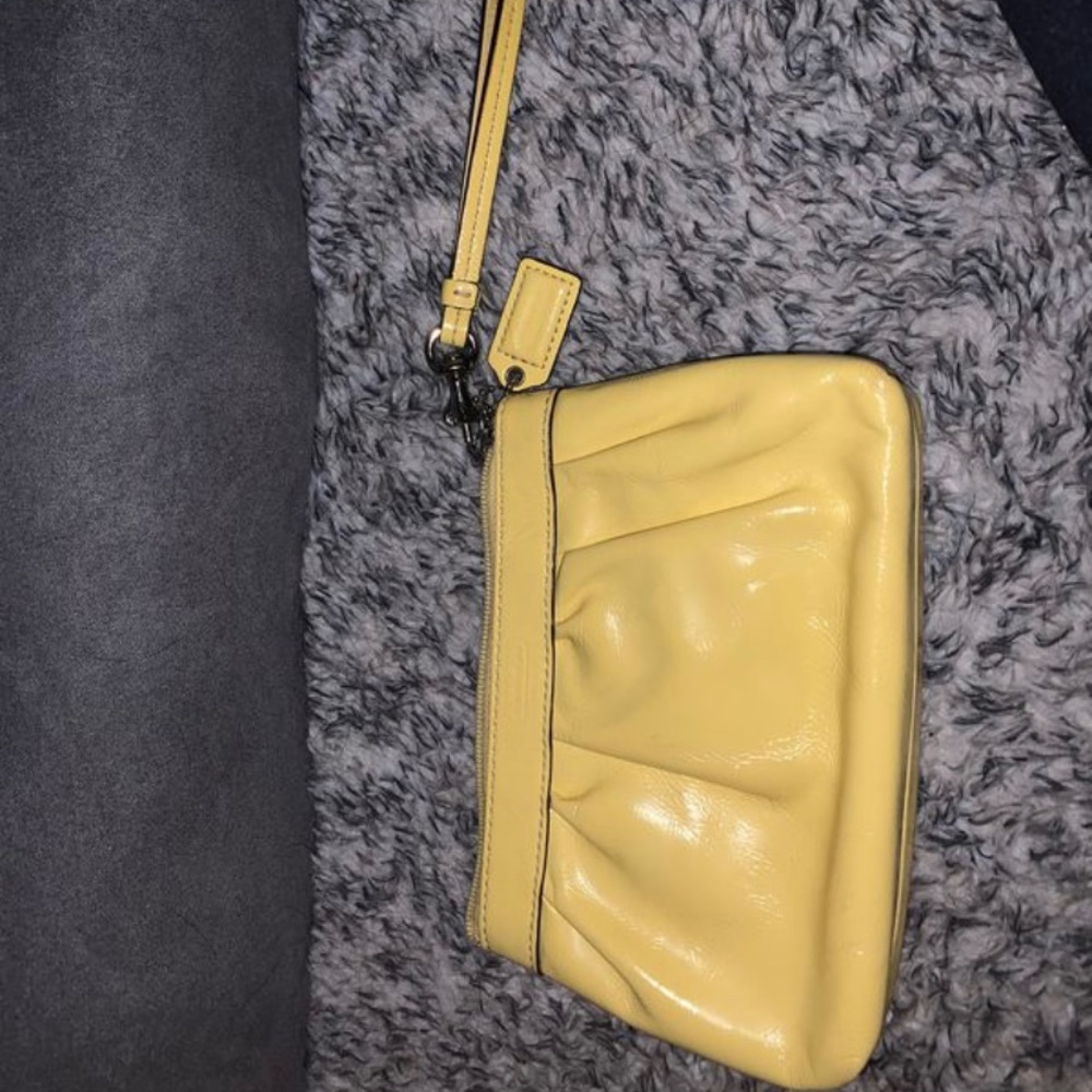 Wristlet Coach